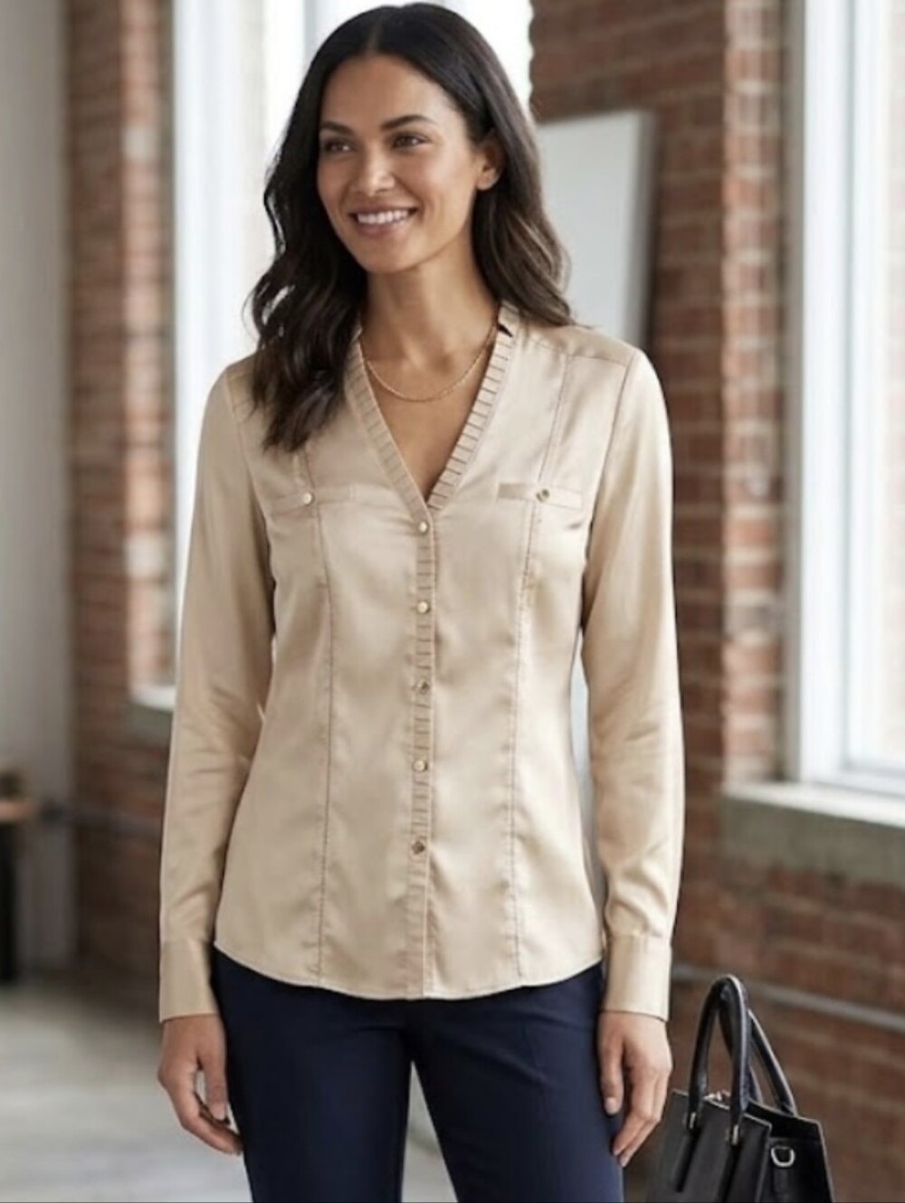 White House Black Market Champagne Silk Stretch Pleated V-Neck Blouse Size 6